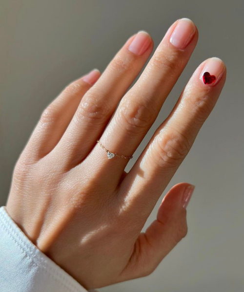 nail-trend-micro-manicure-heart