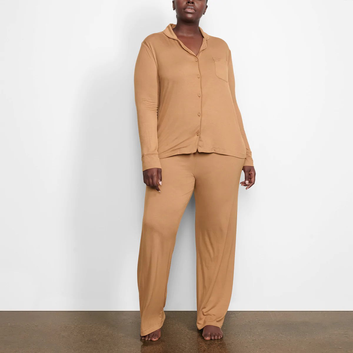 skims-sleep-set-pyjamas-camel