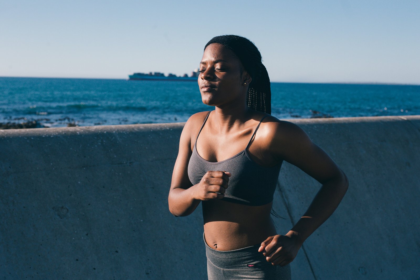 black-woman-jogging-eating-for-your-menstrual-cycle