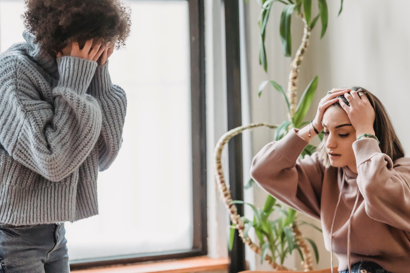 women-arguing-parents-treating-you-differently-to-your-male-siblings
