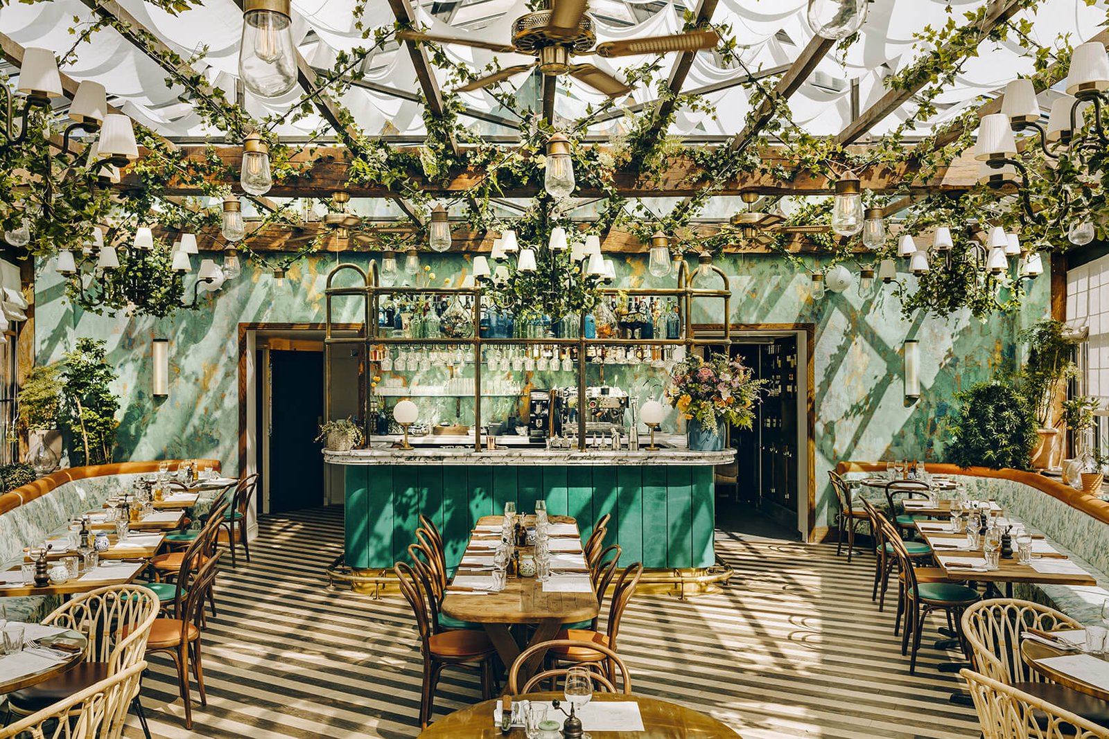 pink-mamma-restaurant-things-to-do-girls-weekend-paris