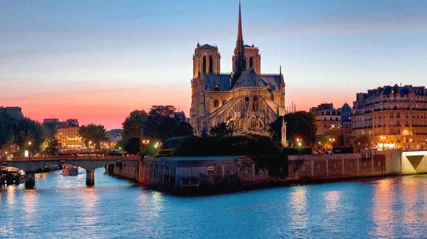 notre-dame-de-paris-seine