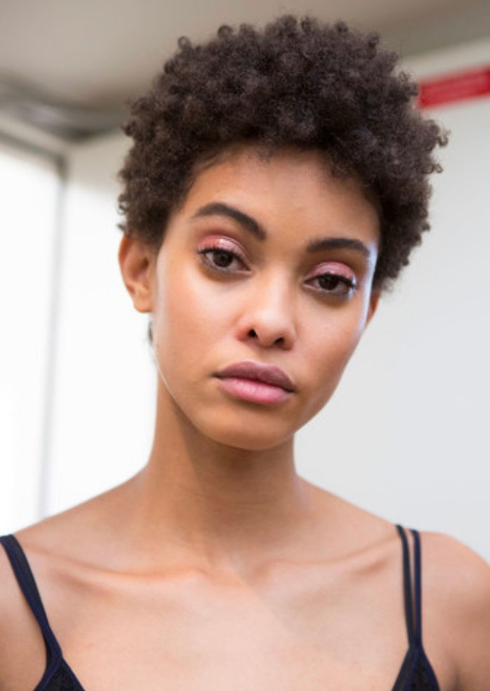best-short-haircut-afro-nina-ricci-2017